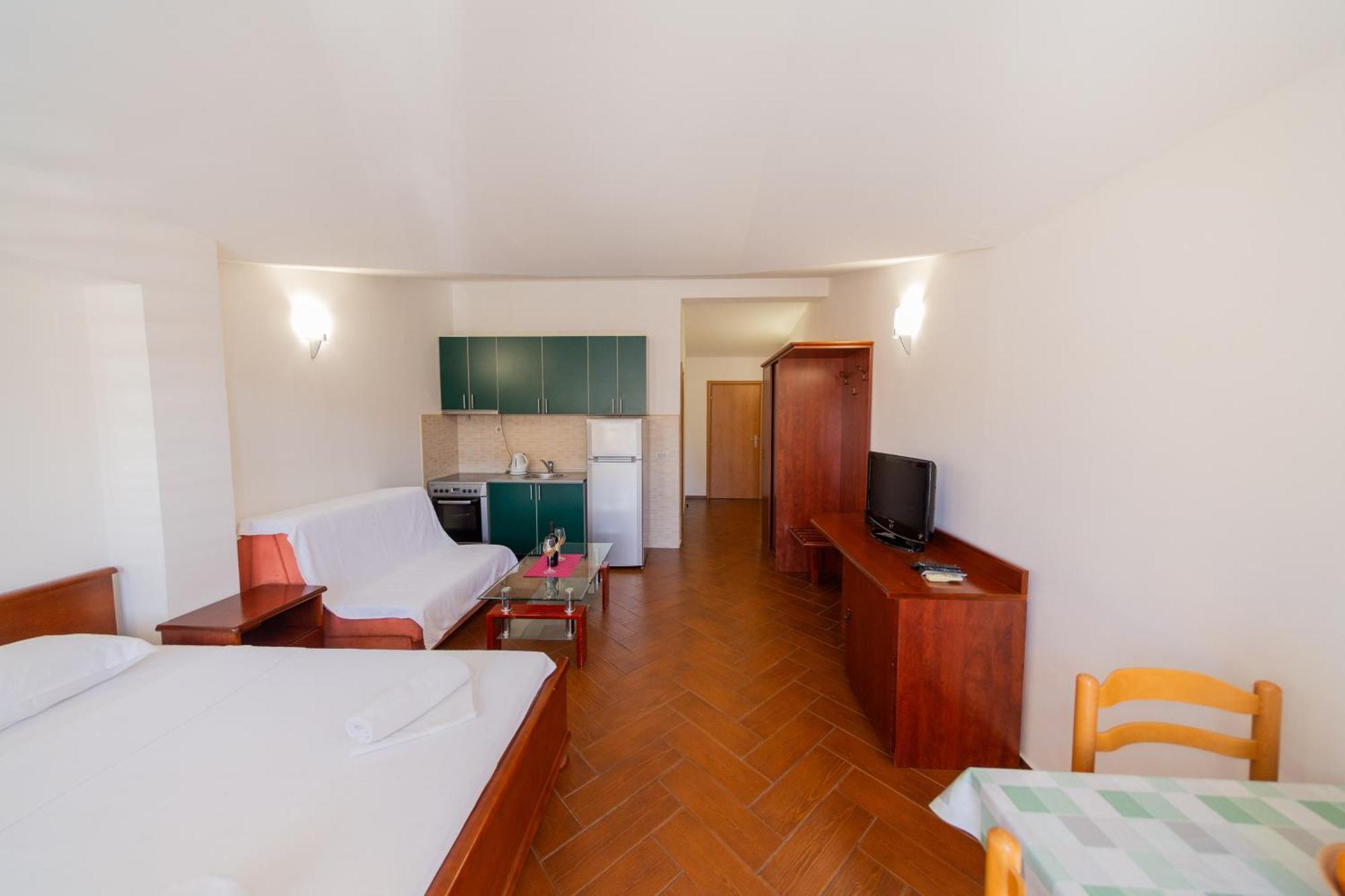 Sms Apartments Будва Экстерьер фото